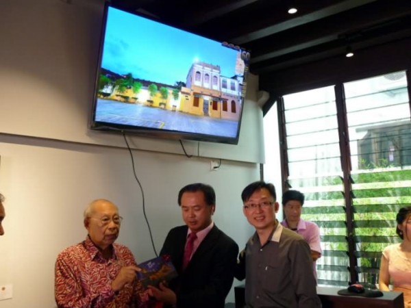 Launching of the Khoo Kongsi Virtual Tour DVD by Y.B. Danny Law.