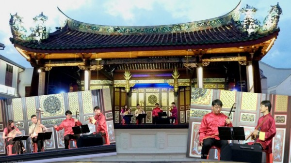 Chinese Orchestra entertaining the crowd with sweet melodies. Inset photos by Lim Soo Peng.